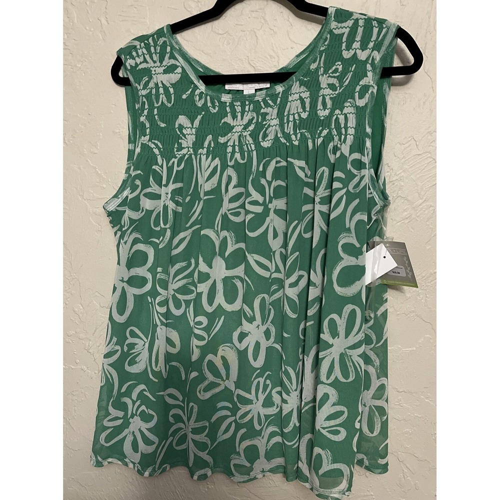 Women's Juniper And Lime Size Lg Top Sleeveless Trippy Print Lime Green&white